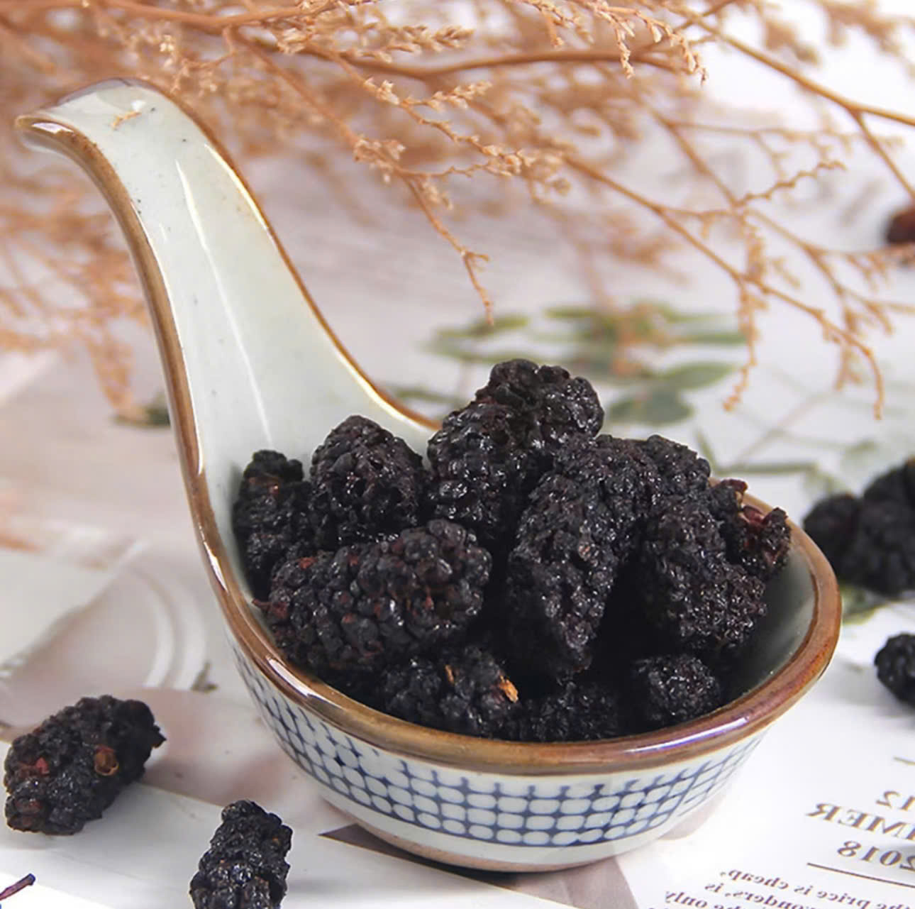 Dâu tằm sấy khô